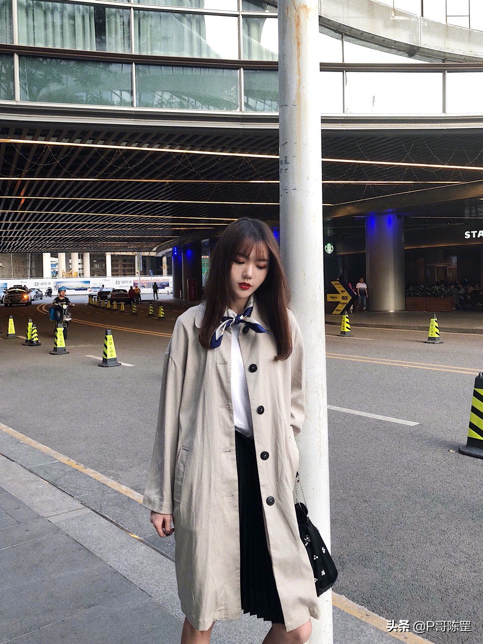 「原创首发」「P哥设计」「街拍」真丝小方巾《黄金时代》3