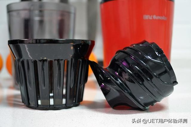 九阳免洗破壁豆浆机榨果汁,九阳原汁机v82和v18a哪个好