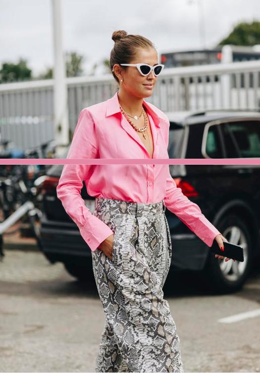 穿腻了圆领,穿圆领和v领哪款好看