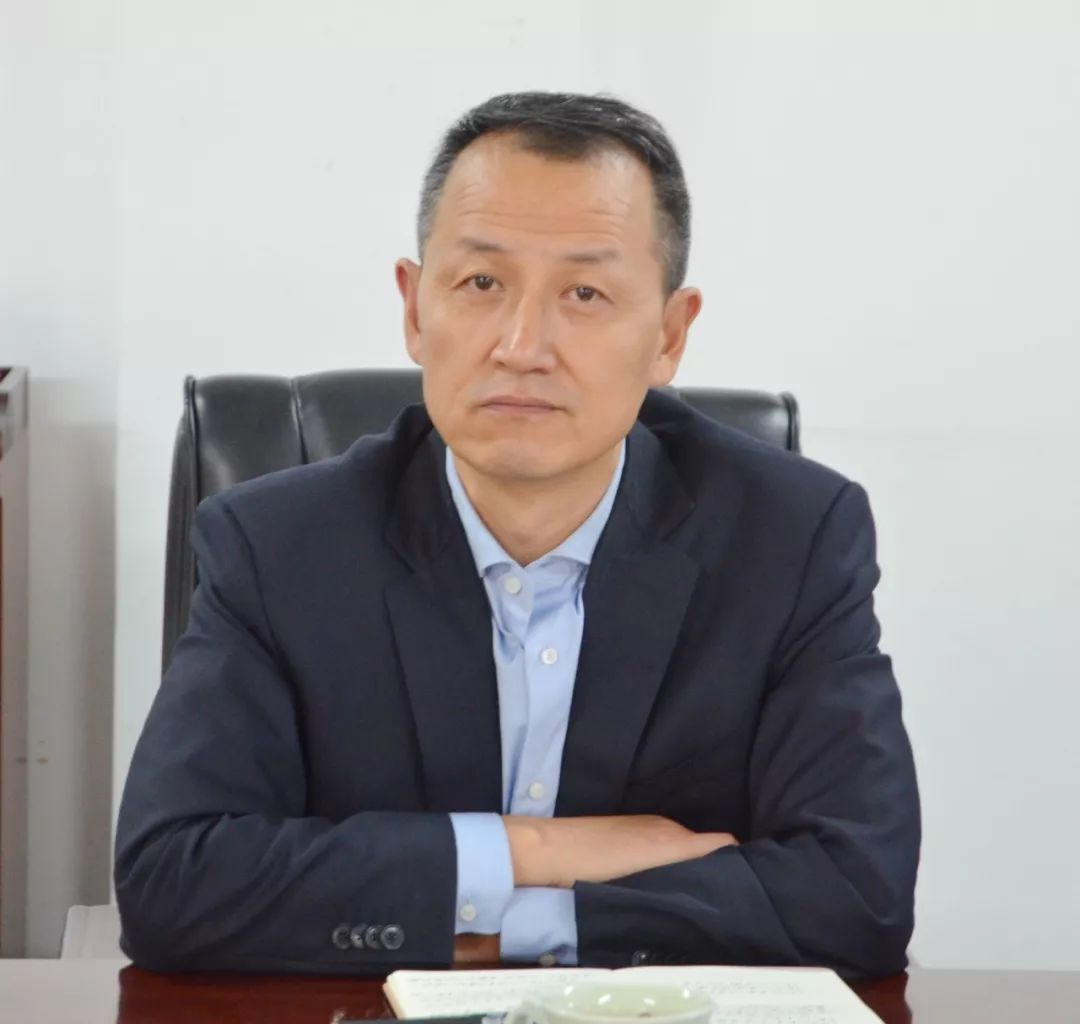 西安市中心医院组织广大*党**员干部职工观看庆祝中华人民共和国成立70周年大会