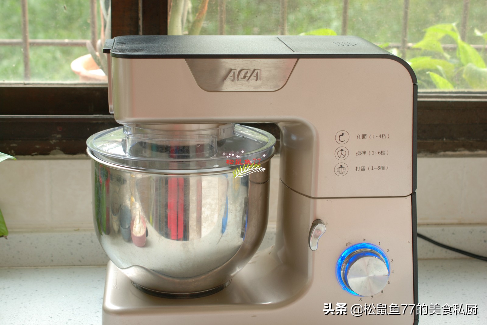 2杯酸奶1个鸡蛋1个火腿,1杯酸奶