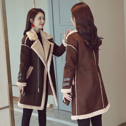 冬天保暖穿搭还得看羊羔毛外套,冬日羊羔毛外套怎么样穿不臃肿
