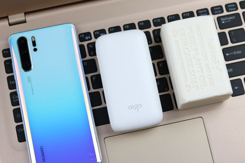 aigo充电宝大容量20000快充,aigoa10s充电宝