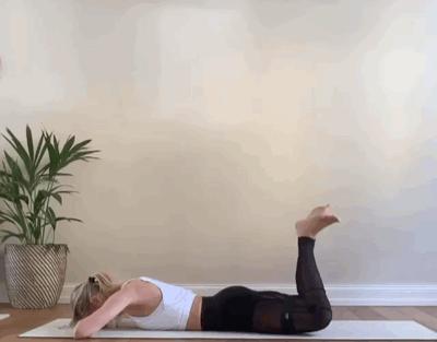 lisa翘臀还细腰，过分优秀了！​每晚趴着抬抬腿，臀部翘了