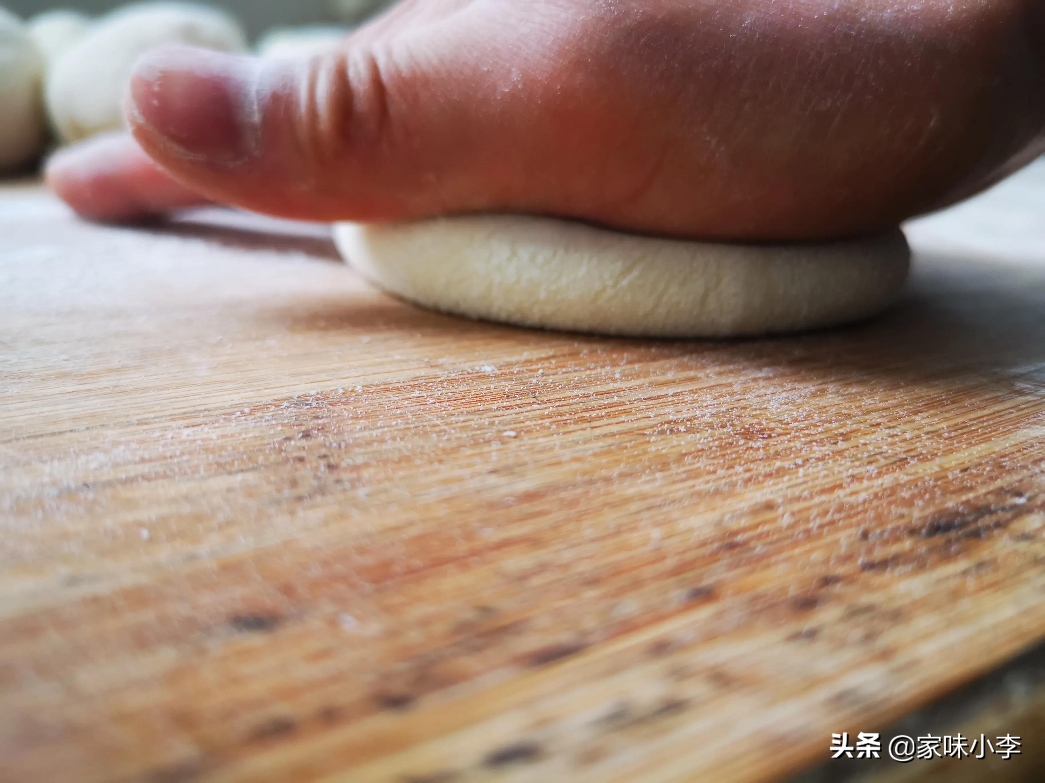 冷冻包子生坯是冷水蒸还是开水蒸,蒸包子时怎么才能让包子蓬松好吃