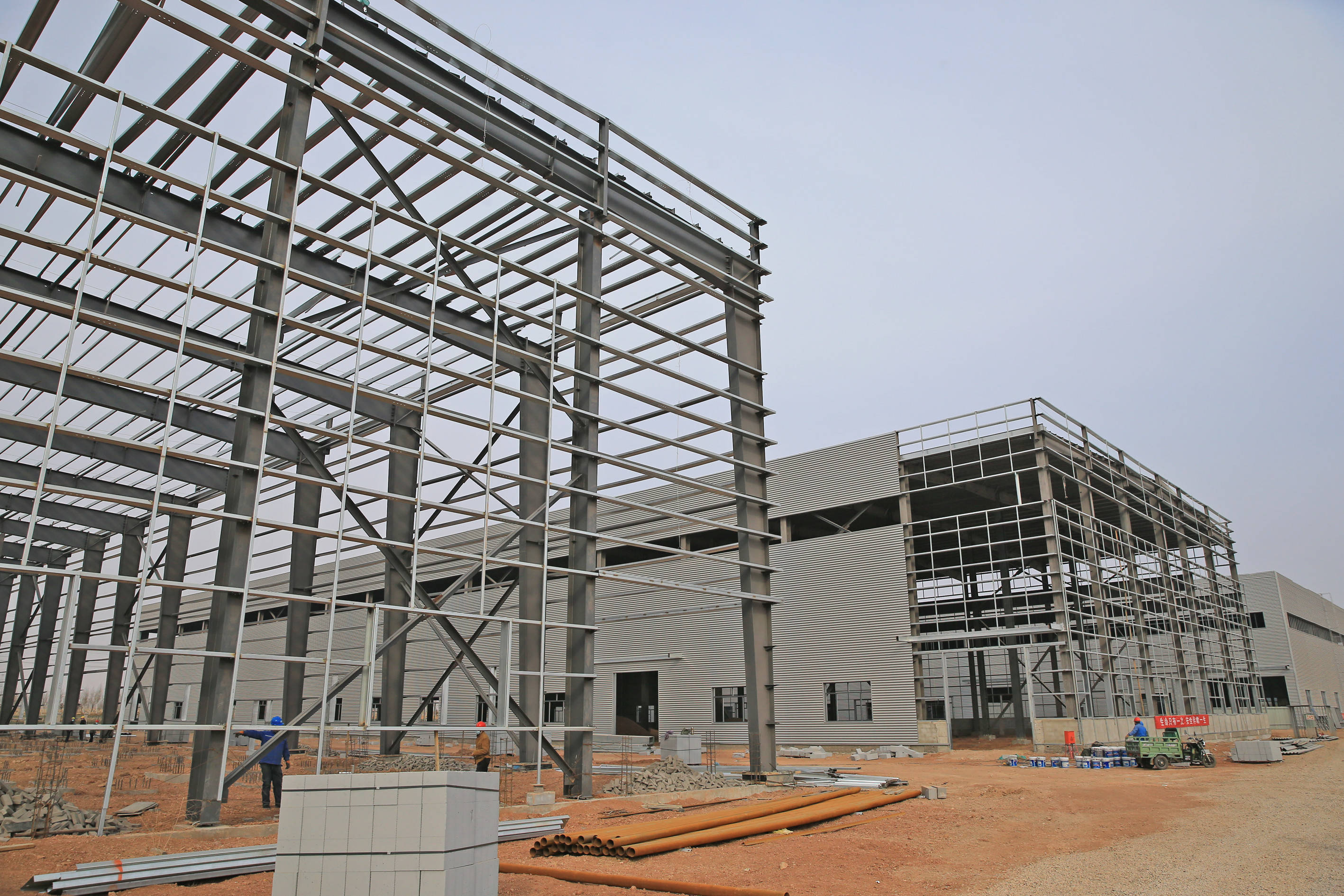 以“干在实处走在前列”的奋斗精神开好局起好步—吴忠市吹响加快重大项目建设扩大有效精准投资“冲锋号”