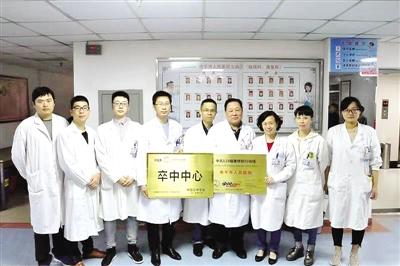 倾心关爱老人,关爱老年人重视老年人的康复护理