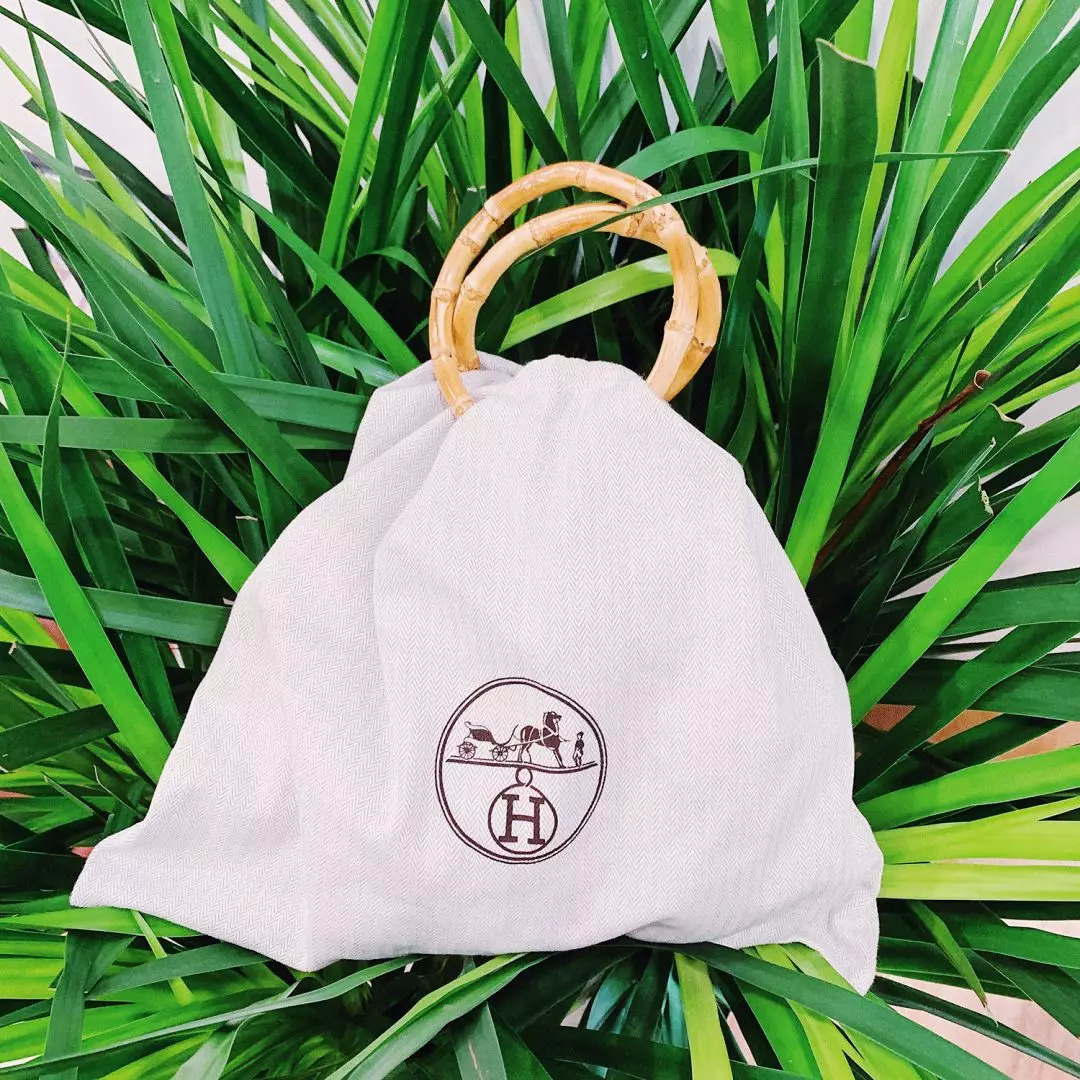 废旧纸袋如何做收纳包包,大牌纸袋斜挎包包改造教程