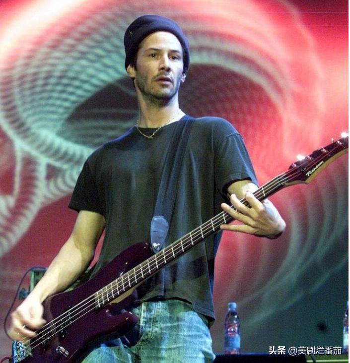 基努李维斯魅力,外国人评价基努里维斯