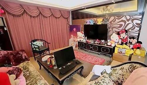 吴昕直播卖t恤400一件原视频,吴昕卖货卖400一件t恤原版视频