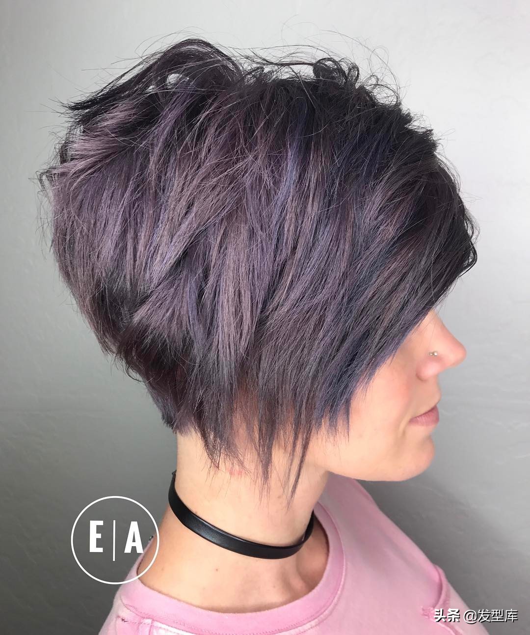 短发大卷发型适合年龄50岁,显年龄小的发型图片女短发