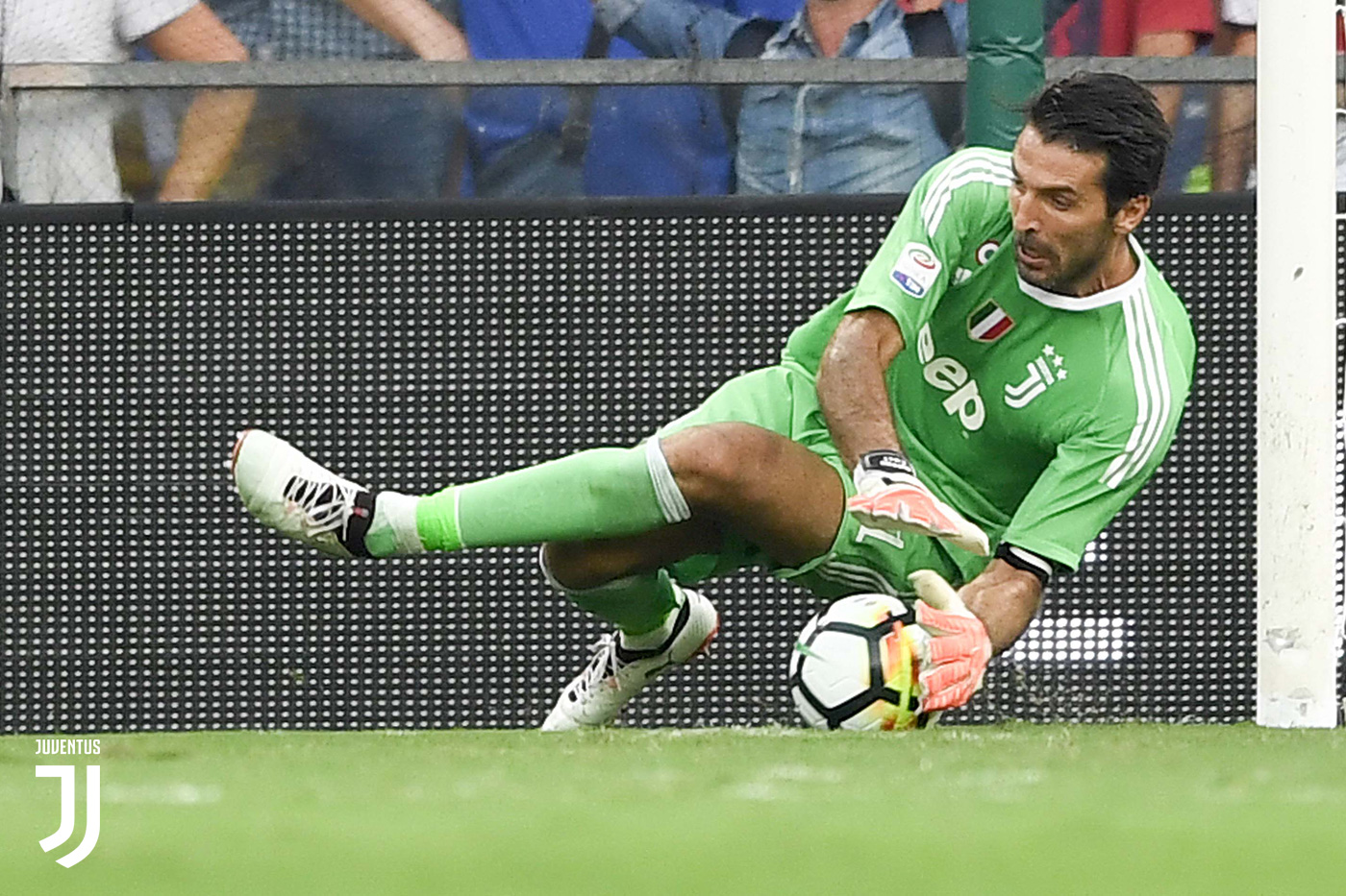 门将布冯扑出多少点球,门将布冯十大精彩扑救