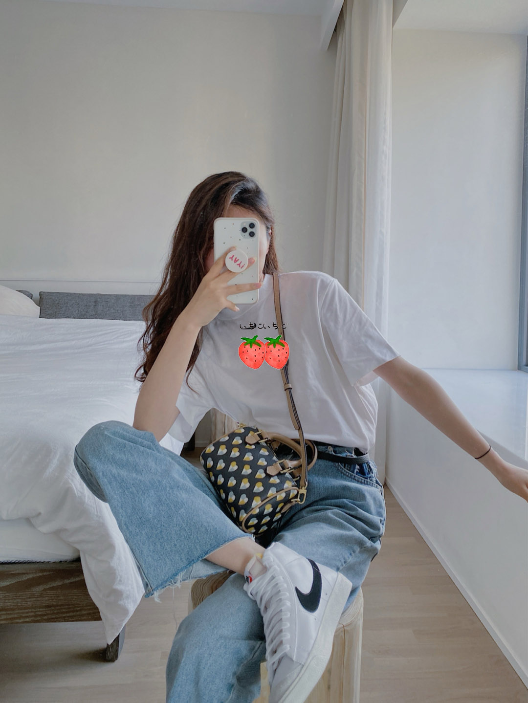 夏天nike高帮搭牛仔裤 (白色nike宽松t恤怎么搭裤子)