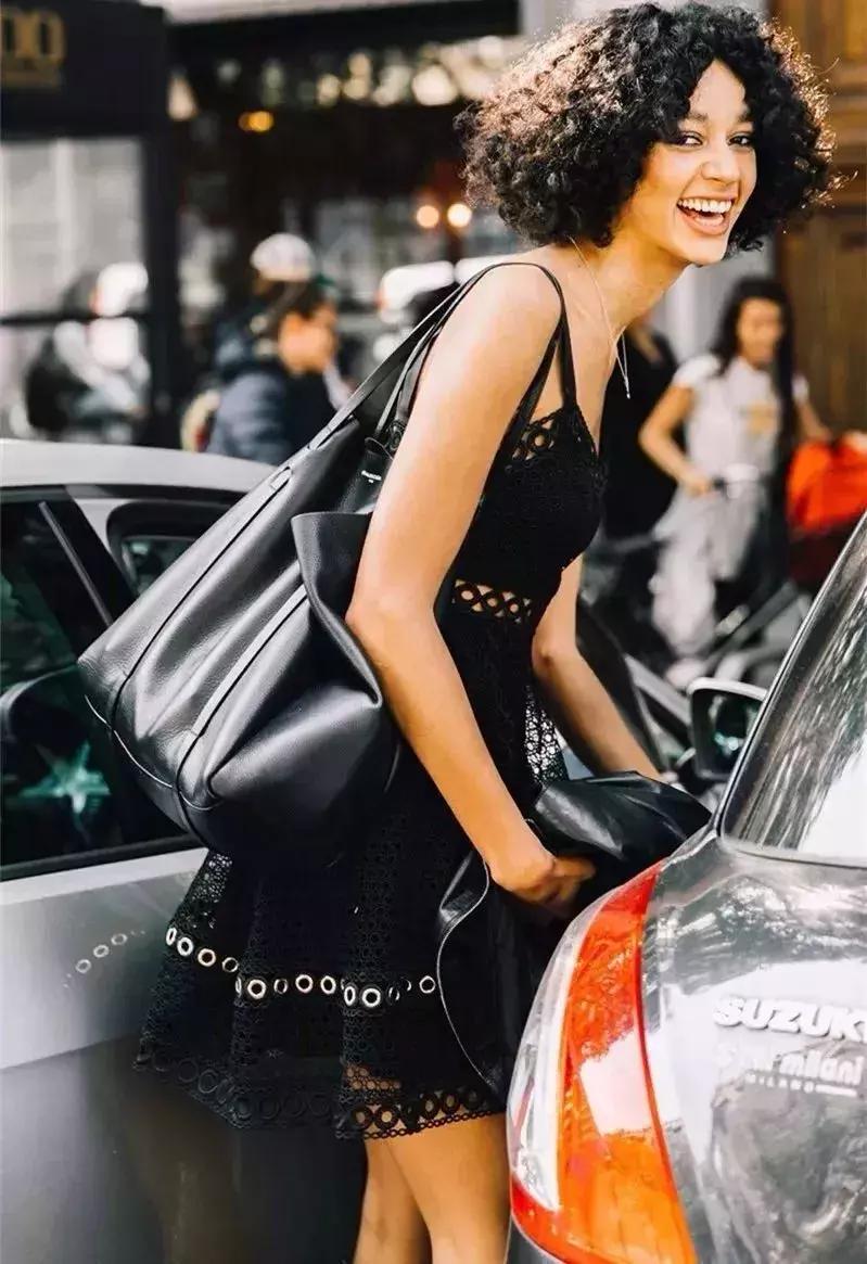 各种包的搭配风格,什么款的包最好搭配衣服