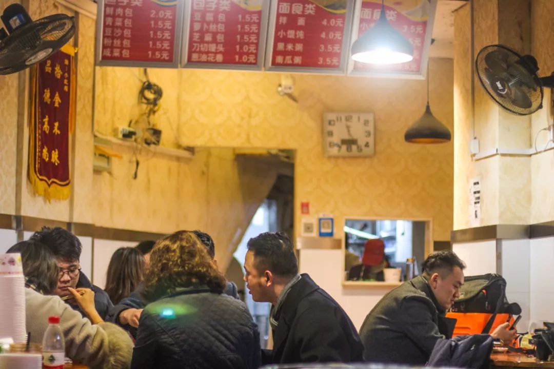 晚上12点后还营业的美食店,晚上10点后还营业的饭店