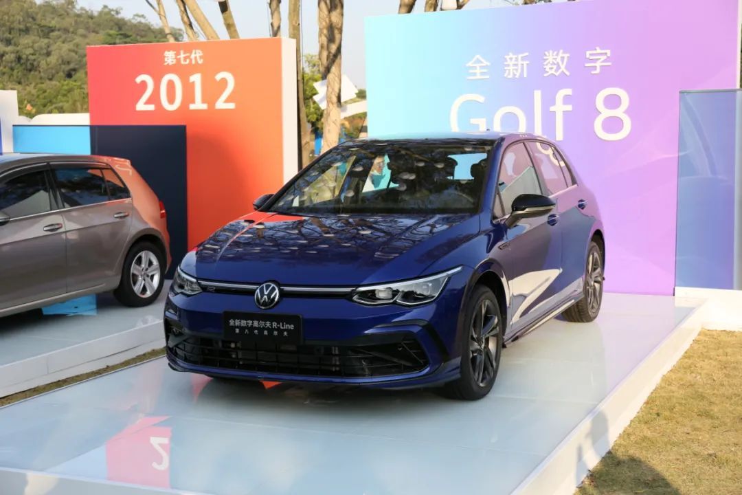 高尔夫8香不香,高尔夫8要买珠光白还是月岩灰