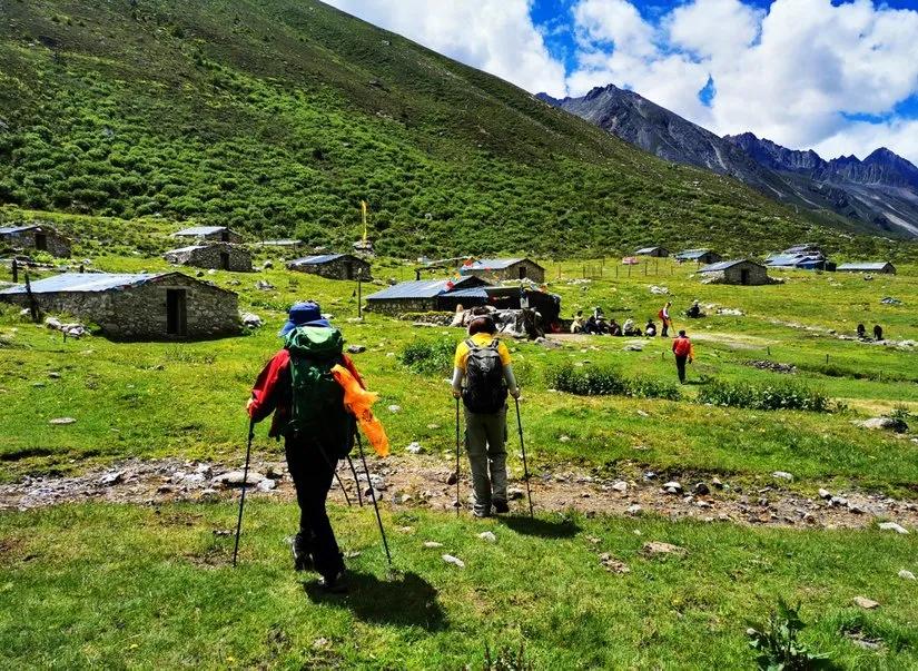 贡嘎山的徒步,贡嘎雪山大环线徒步游记