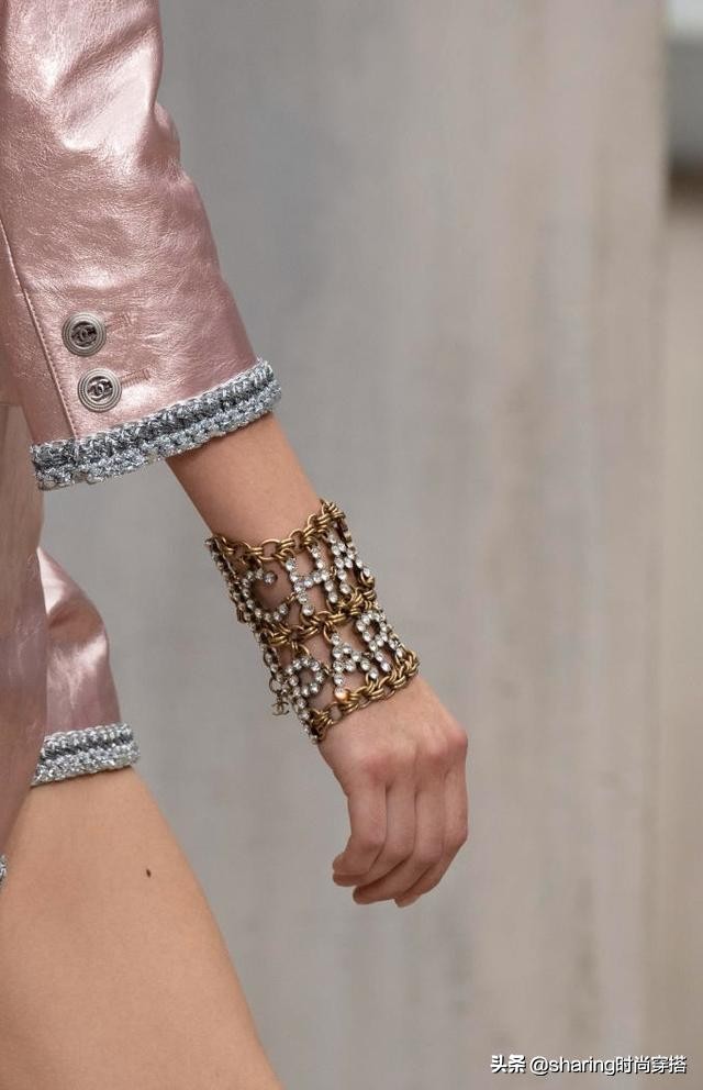 2020香奈儿秋冬发布会,chanel香奈儿早春走秀新款