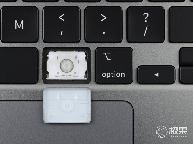 macbookpro16寸m1max,macbookpro买14寸还是16寸