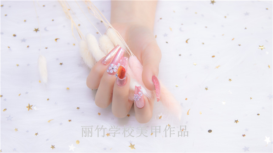 美甲做完了又长出来了怎么办,在学校做的美甲不明显