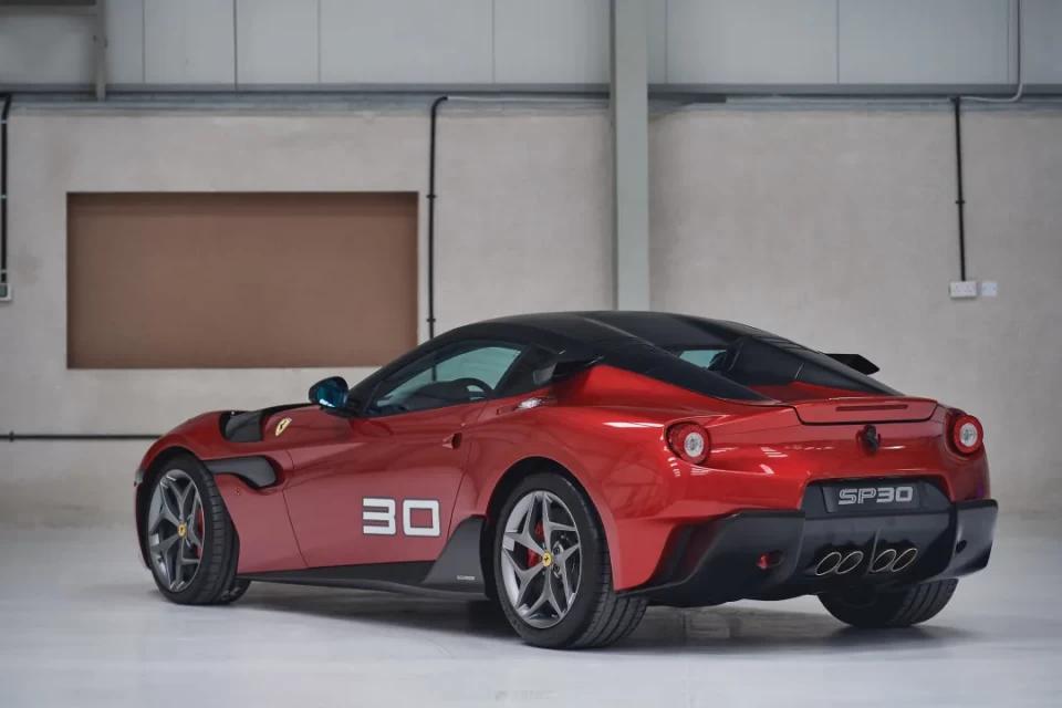 也只能给你洗洗眼!法拉利高级定制项目车型大赏