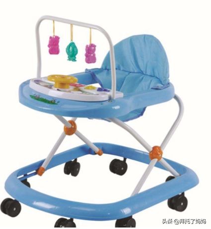 宝宝腿部弯曲不正常图片,宝宝腿畸形是因为什么