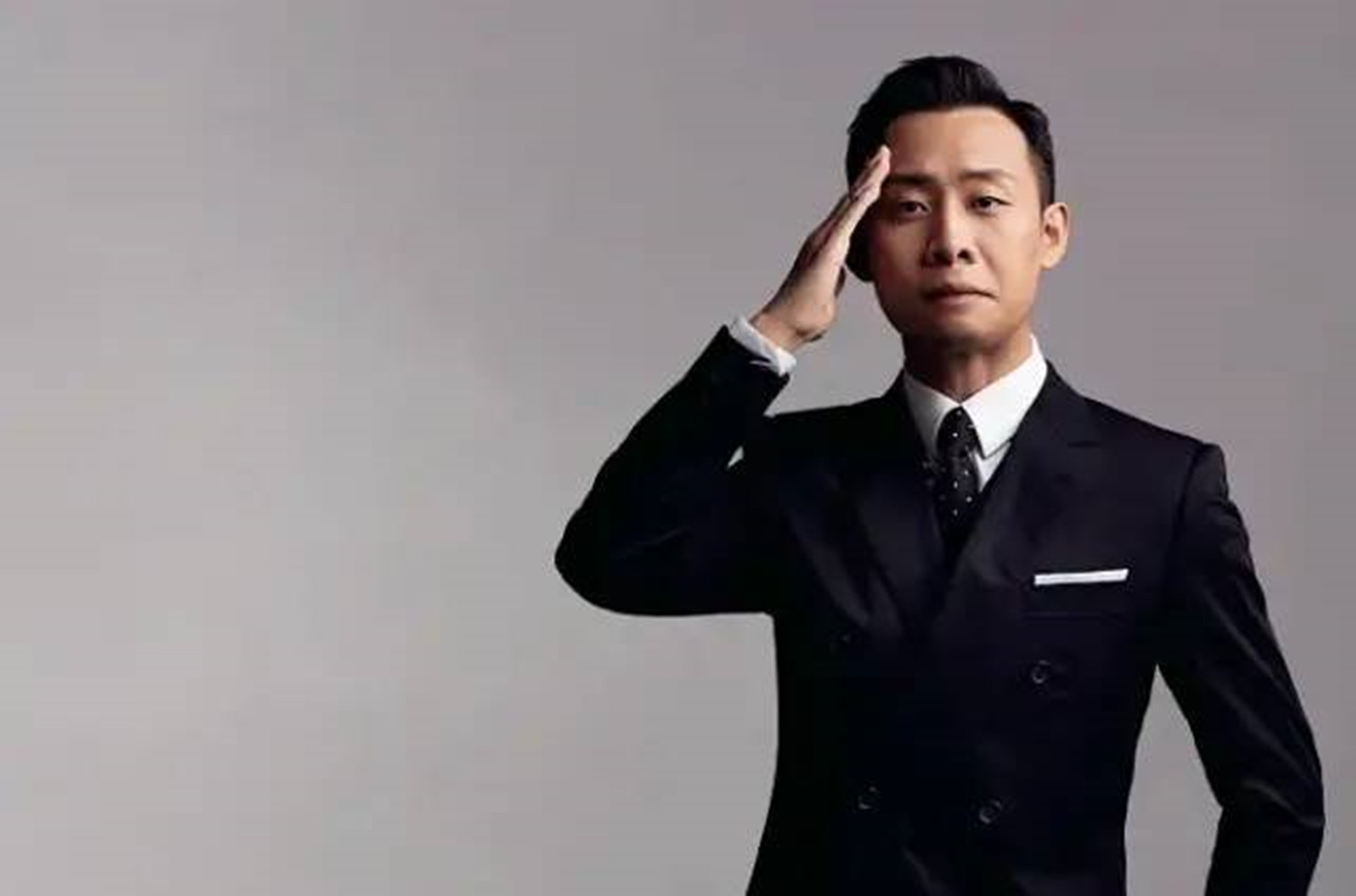 李雪健张译的“清醒”，撕开了多少明星的遮羞布？