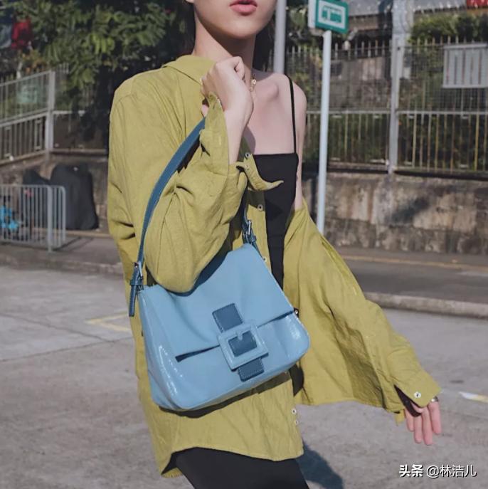 今年春夏必买的4款包包,包包推荐小众高级感红色