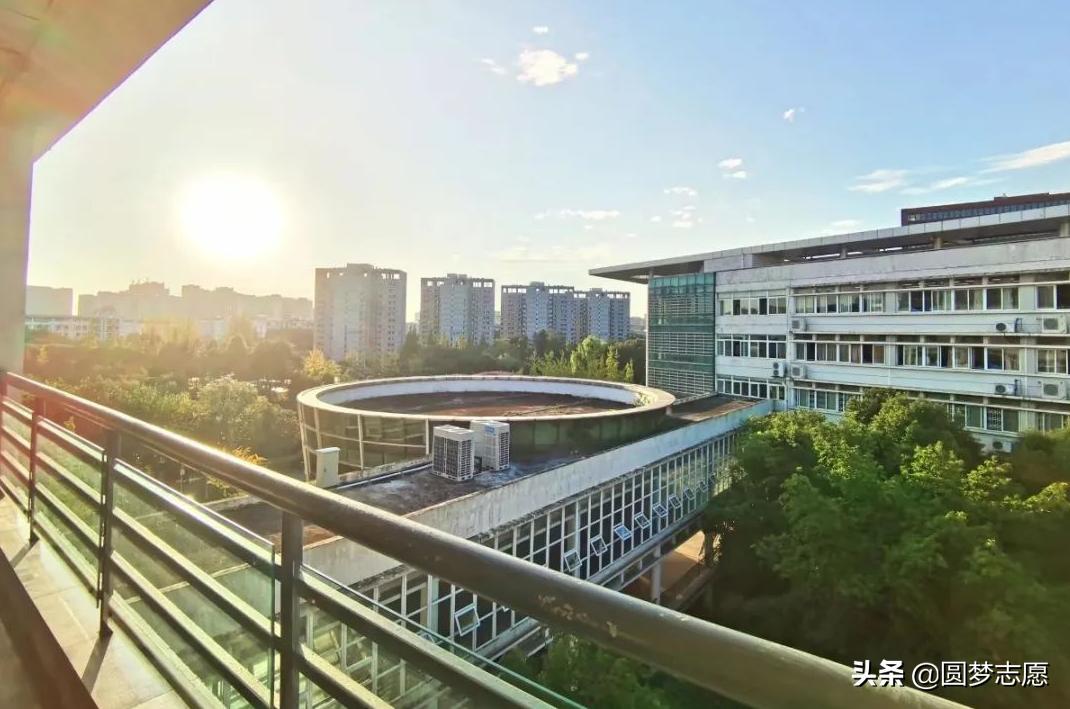 西南交通大学值得上吗,西南交通大学为什么排名这么高