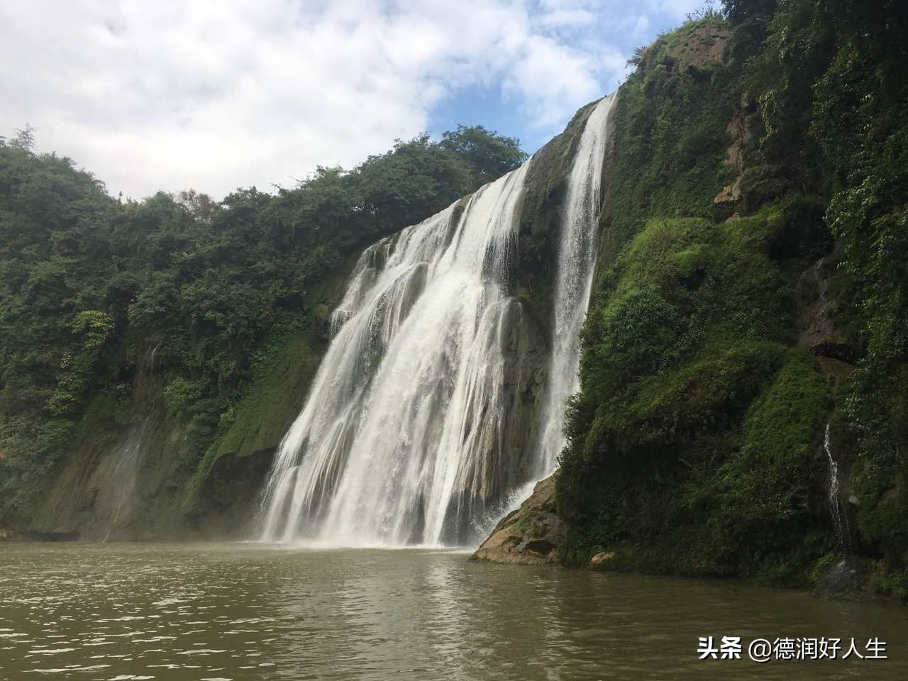 黄果树瀑布和罗平九龙瀑布哪个大,云南罗平九龙瀑布全景
