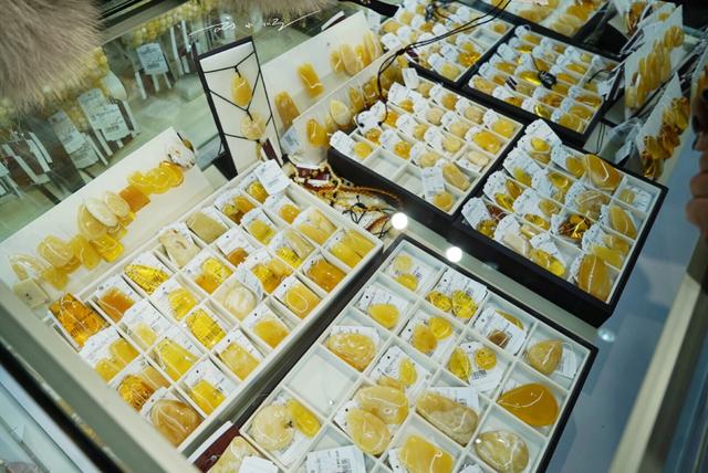 为什么中国旅行团在俄罗斯抢购蜜蜡，但俄罗斯人说“人傻钱多”？