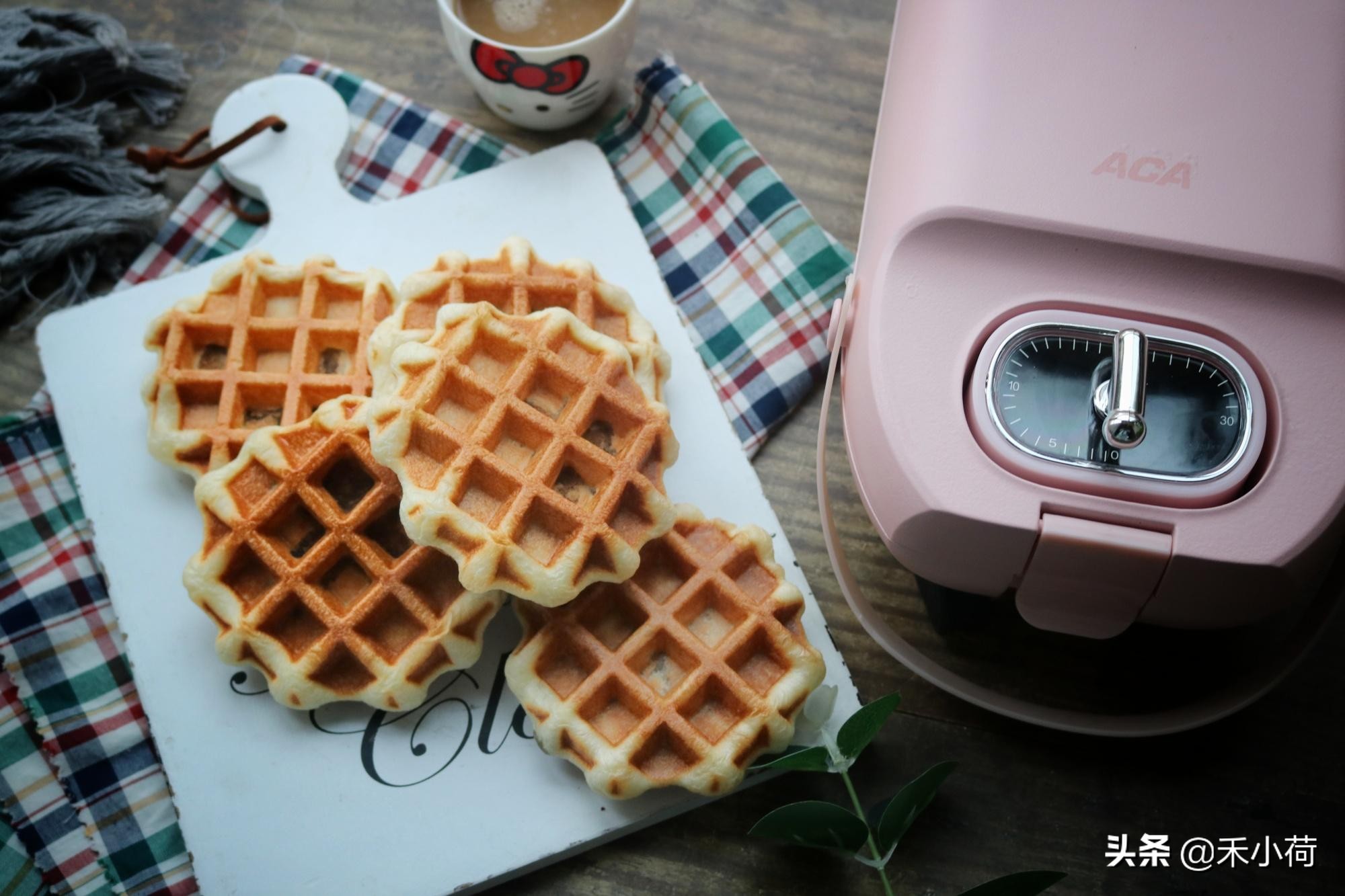 女儿挑食不吃早餐,花20分钟准备花样面包,一口气吃3个