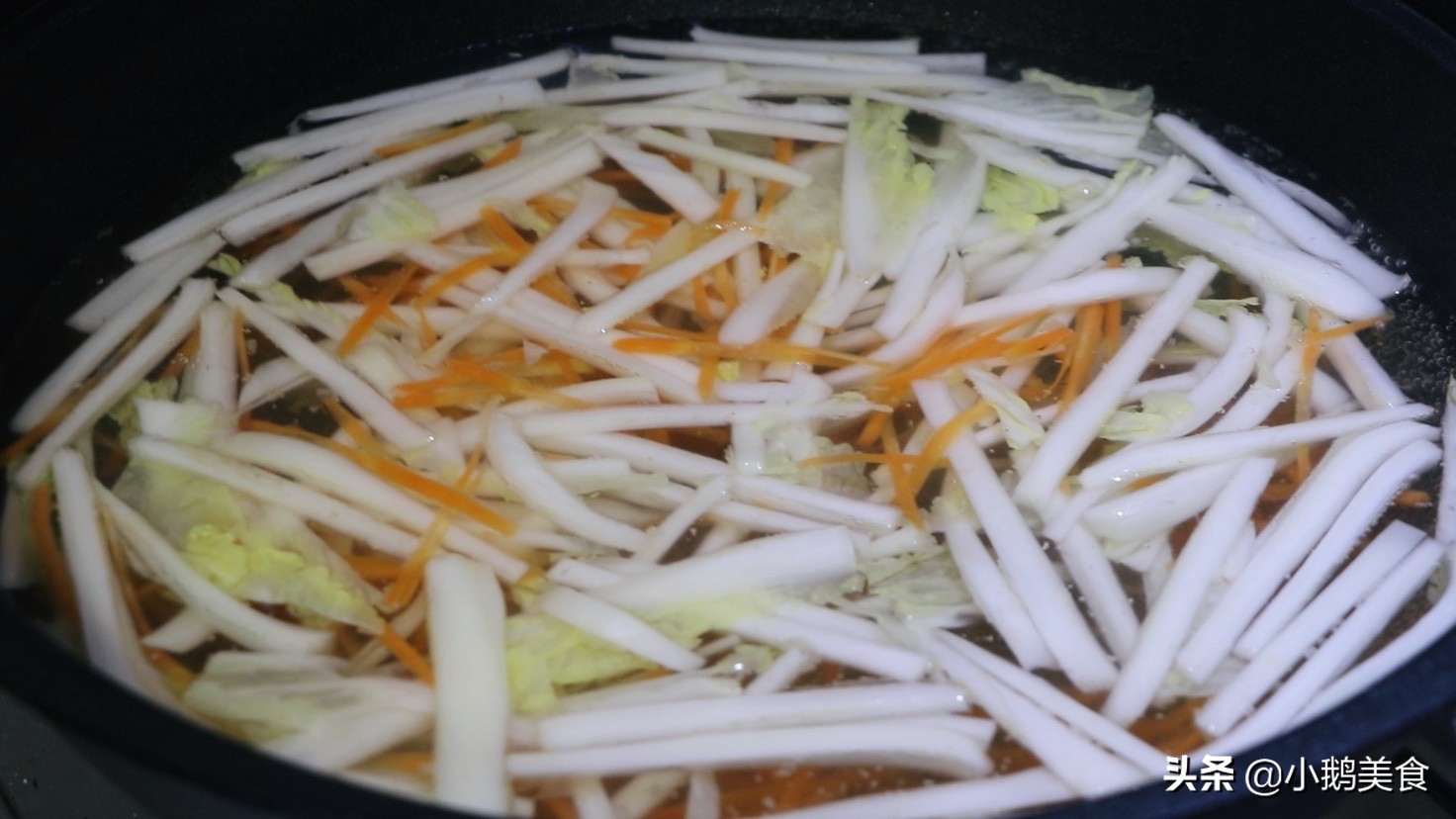 年夜饭白菜凉拌花样,白菜配什么炒菜好吃