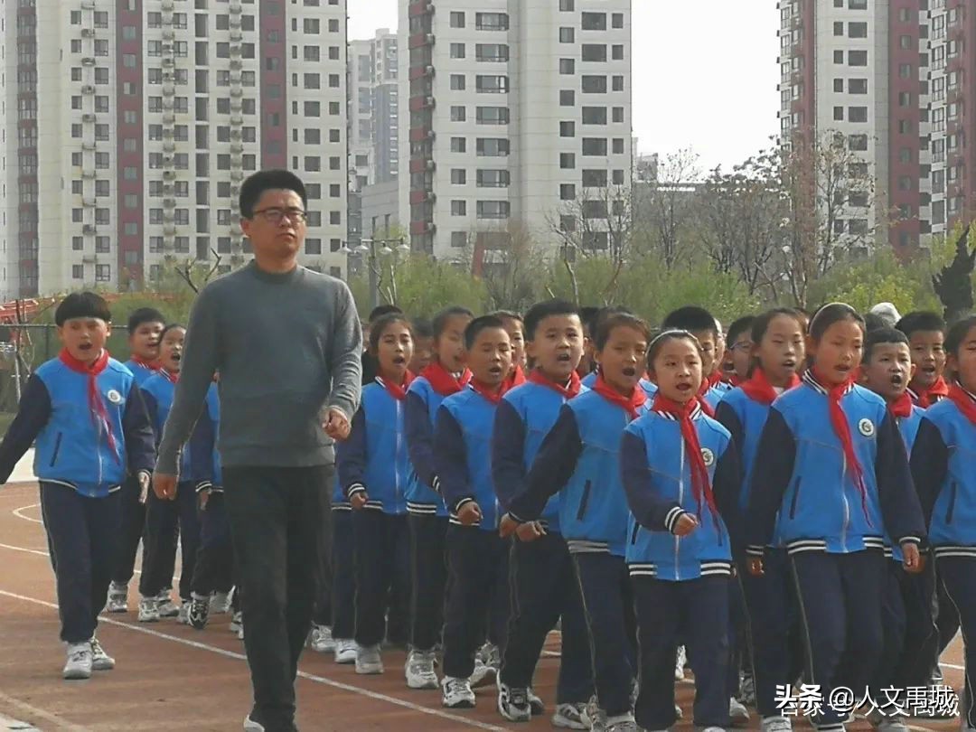 潼关县岳渎小学队列队形比赛,禹城泺清河小学运动会