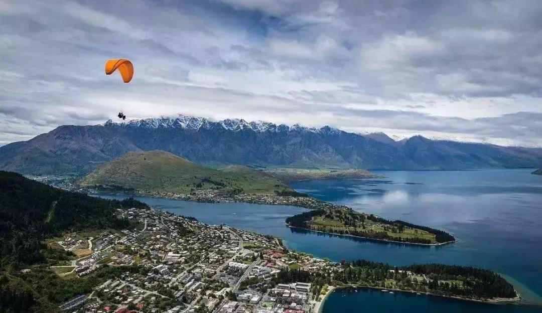 有着绝美迷人的“容颜”，却充满让*欲人**罢不能的速度野性与激情