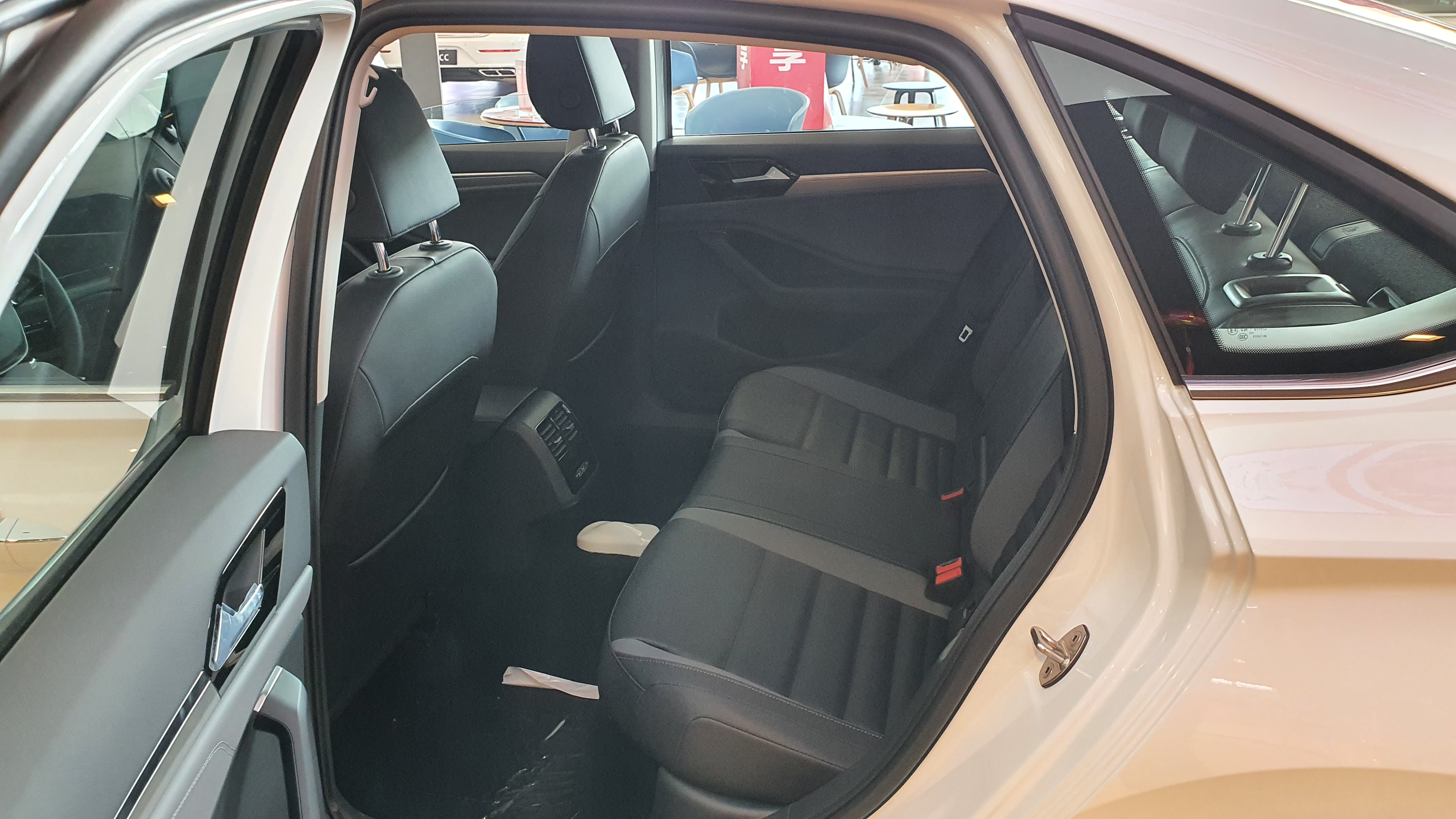 新款大众速腾1.5t最低配测评,2013款速腾自动1.6自吸的油耗多少