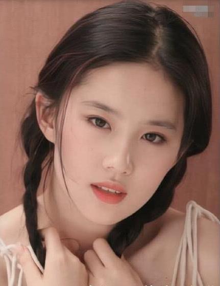 刘亦菲的写真旧照流出,刘亦菲白里透红豆瓣