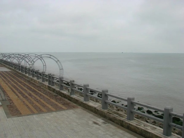 一个人在海边玩一天,一个人在海边怎么玩