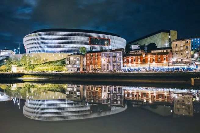 最漂亮的足球场设计图,荷花足球场