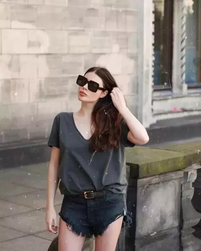 微胖胸大穿紧身衣服好看吗,微胖胸大应该怎么穿衣服