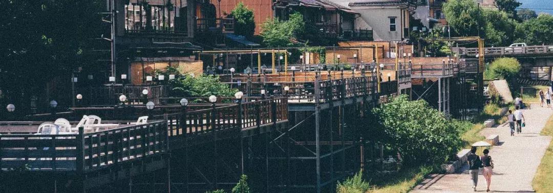 浜兘澶滄櫄绾冲噳,浜兘绾冲噳