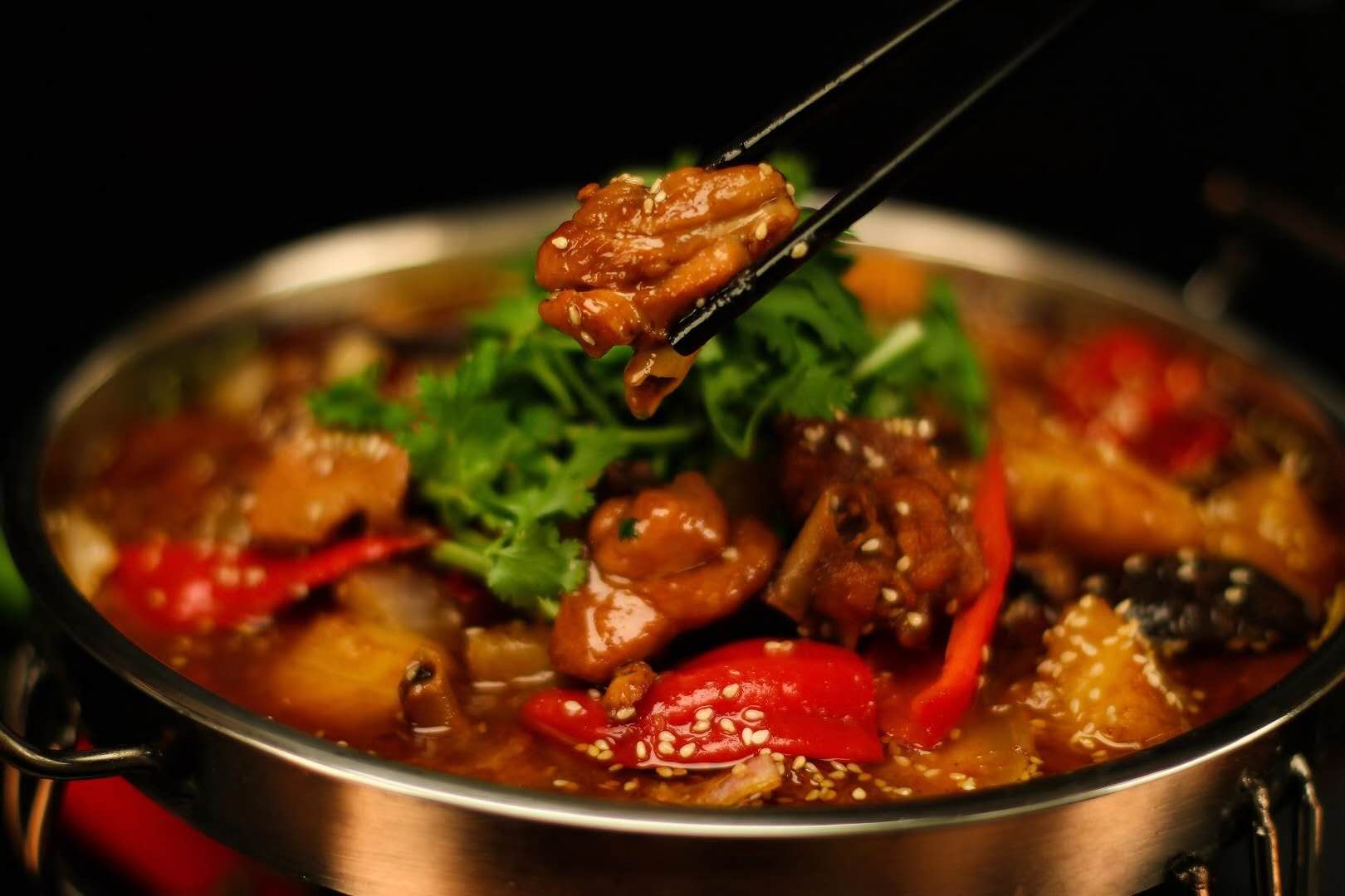 摇滚炒鸡成本利润多少,摇滚烤鸡摆摊设备