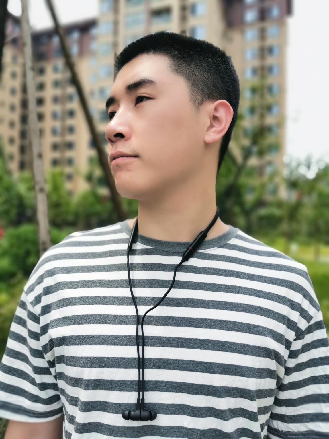 一款适合毕业旅行的耳机上手评测，快充这个功能我很喜欢