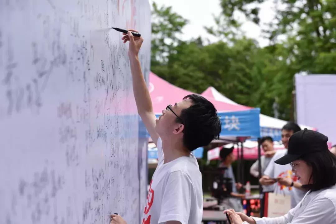 确认过眼神这是喝醉的人原版,确认过眼神这是初恋的味道