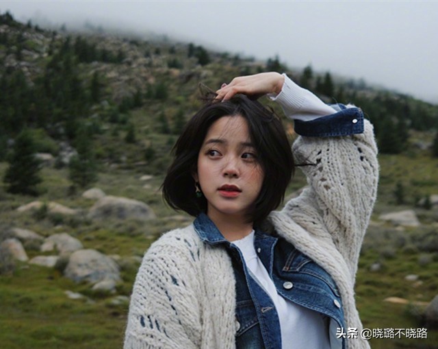 女人40岁以后还是化点淡妆好看,皮肤偏白适合怎么化淡妆