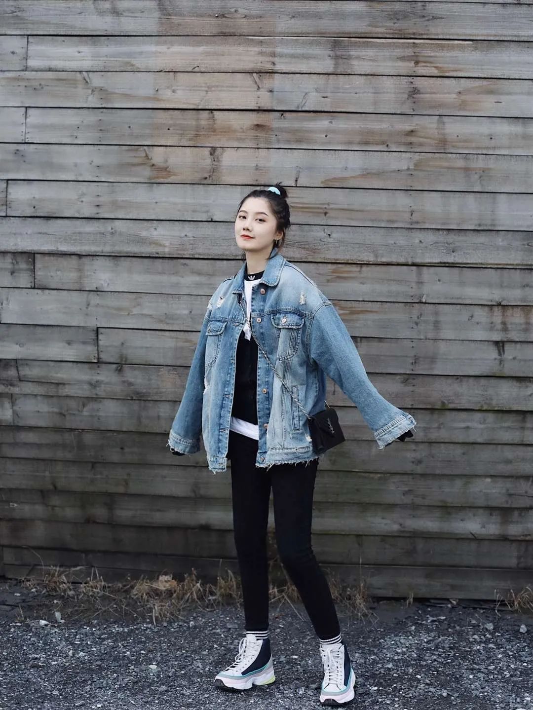 换季服饰绝对不能少,经典百搭又时髦的牛仔外套