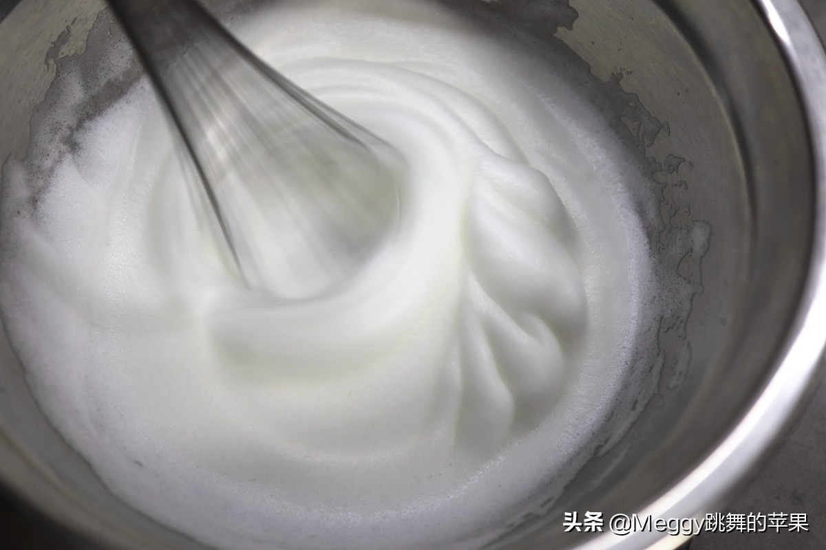 不用烤箱不打发鸡蛋的纸杯蛋糕,又软又嫩的牛奶蛋糕不用烤箱