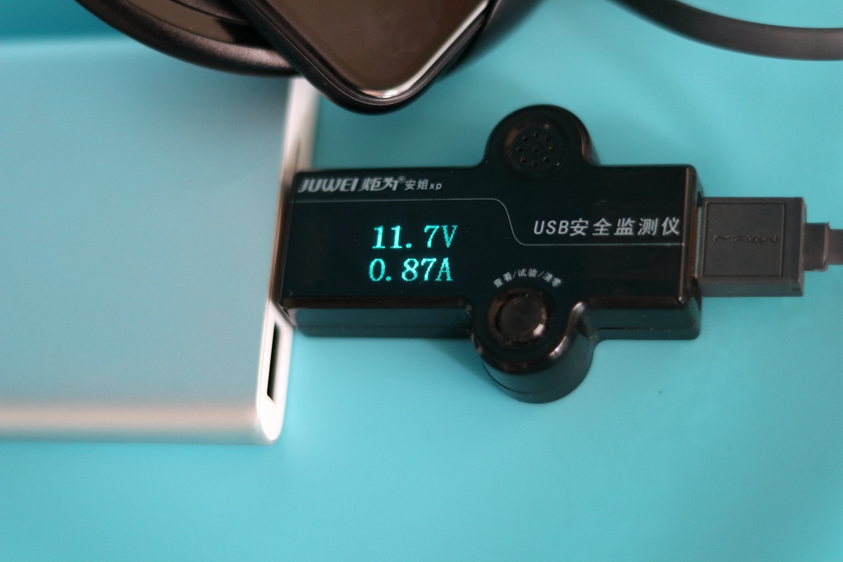 可以监测空气质量的车载快充，麦泡MIPOWPOWERCLIPAD评测