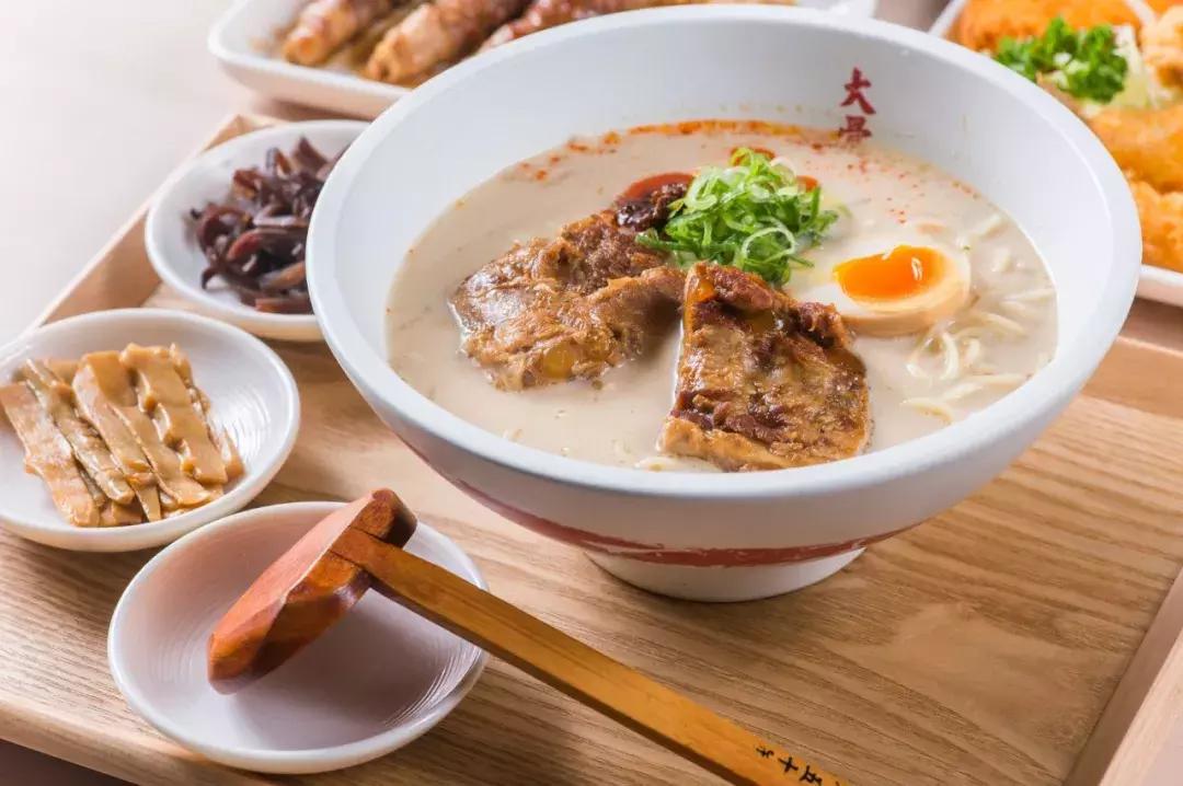 味千拉面大骨熬汤30年,味千拉面大骨熬汤三十年