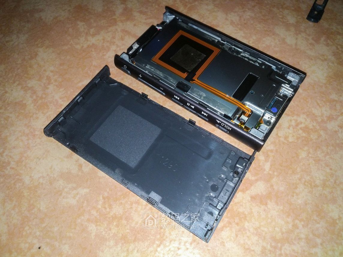 售价1000元的索尼NW-A45无损音乐*放播**器拆解！对比NW-A35主板图